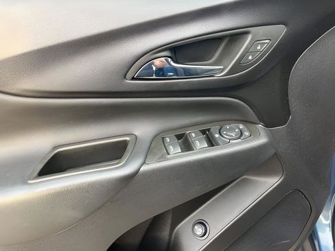 Used 2024 Chevrolet Equinox LT FWD image 22
