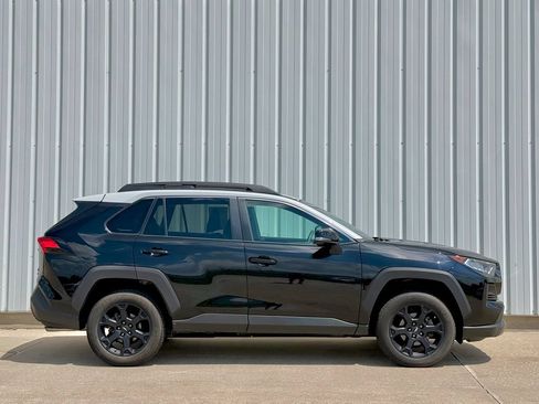 Used 2020 Toyota RAV4 TRD Off-Road w/ TRD Off-Road Weather Package AWD/4WD image 7