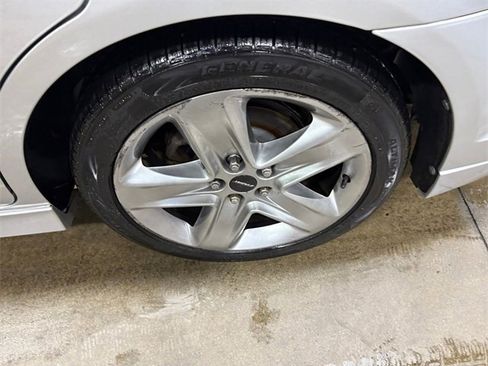 Used 2011 Ford Fusion Sport w/ 402A Rapid Spec Order Code image 17