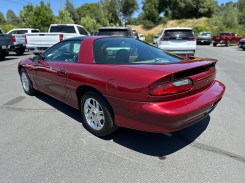Used 1995 Chevrolet Camaro Z28 image 8