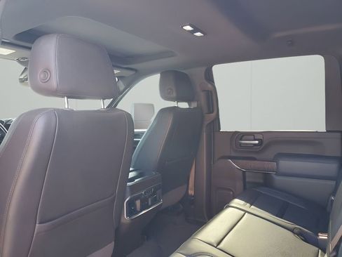 Used 2022 GMC Sierra 2500 Denali w/ Denali Ultimate Package image 18