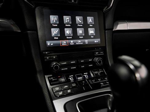 Used 2017 Porsche 911 Carrera 4S image 12