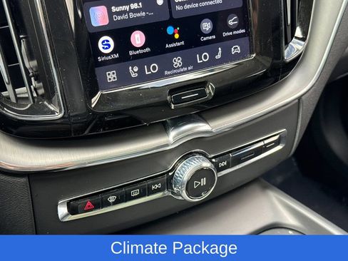 Certified 2025 Volvo XC60 B5 Core image 20
