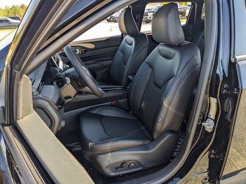 New 2026 Jeep Compass Latitude w/ Quick Order Package 29K image 32