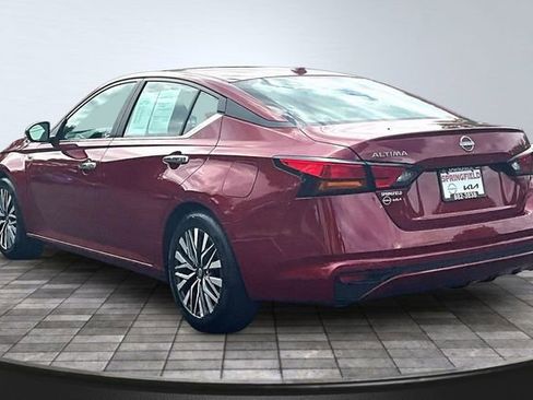 Used 2025 Nissan Altima 2.5 SV FWD image 4