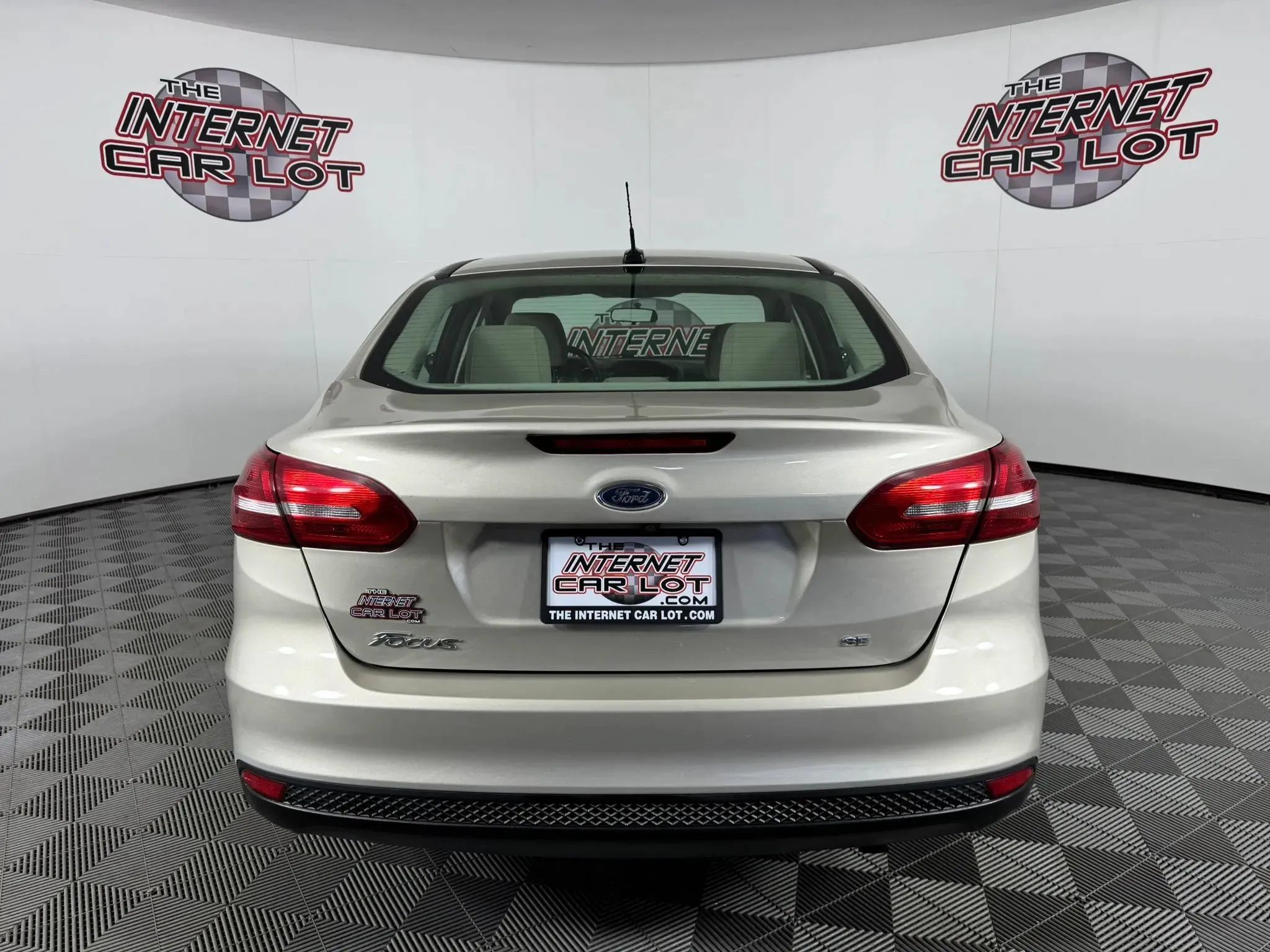 Used 2017 Ford Focus SE FWD image 6