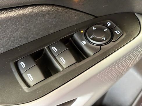 Used 2024 Chevrolet Trax LS image 17