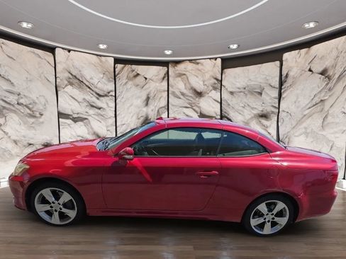 Used 2010 Lexus IS 350C RWD image 3