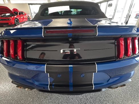 Used 2018 Ford Mustang GT Premium RWD image 4