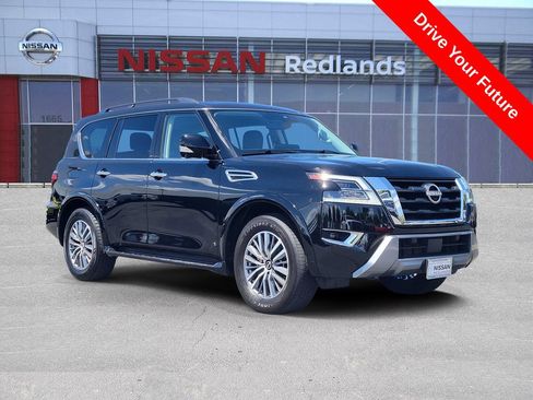 Used 2023 Nissan Armada SL w/ Captain's Chairs Package AWD/4WD image 41