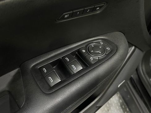 Used 2018 Cadillac XT5 Premium Luxury image 17