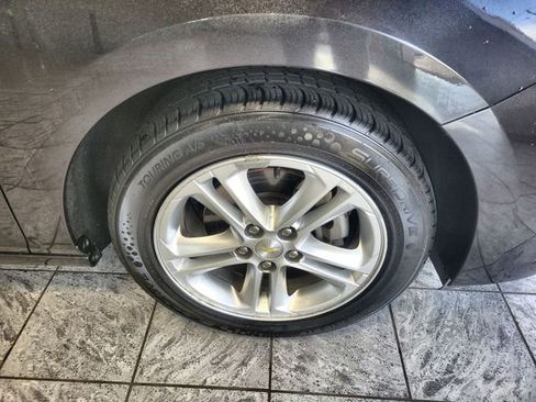 Used 2016 Chevrolet Cruze LT image 10