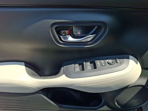 Certified 2024 Honda HR-V LX image 12