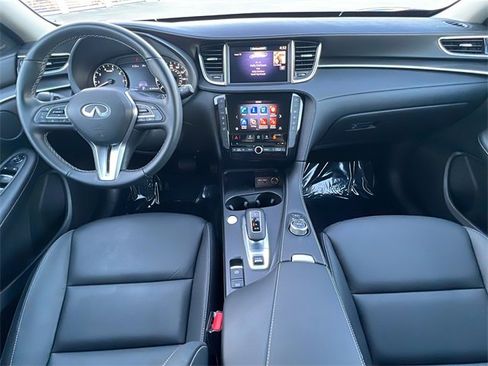 Certified 2025 INFINITI QX50 Pure image 10