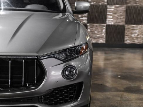 Used 2017 Maserati Levante AWD/4WD image 43