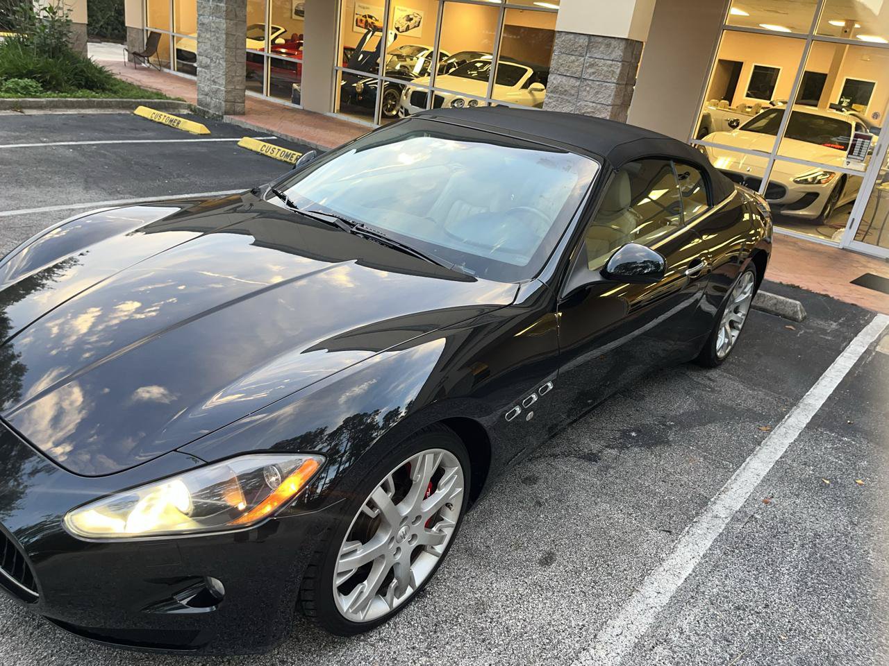 Used 2012 Maserati GranTurismo Convertible RWD image 25