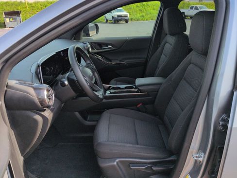 Certified 2025 Chevrolet Equinox LT w/ Safety and Technology Package AWD/4WD image 19