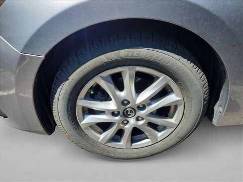 Used 2016 MAZDA MAZDA3 i Sport w/ Preferred Equipment Package FWD image 15