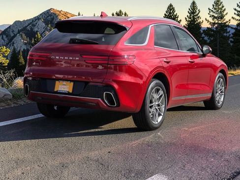Used 2025 Genesis GV70 2.5T AWD/4WD image 7