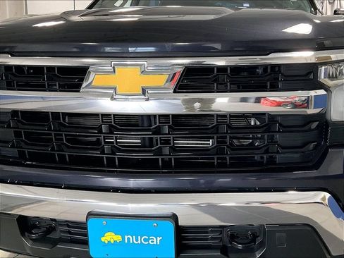 Used 2023 Chevrolet Silverado 1500 LT AWD/4WD image 32