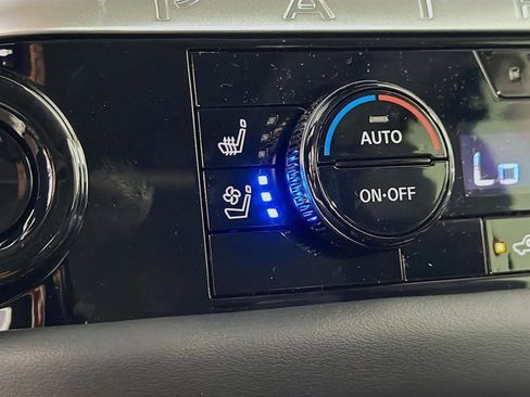 New 2026 Nissan Pathfinder Platinum AWD/4WD image 21
