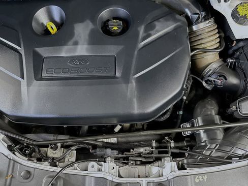 Used 2017 Ford Escape Titanium w/ Equipment Group 301A AWD/4WD image 8