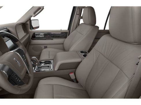 Used 2015 Lincoln Navigator L 2WD image 9