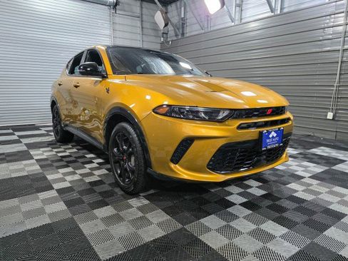Used 2024 Dodge Hornet R/T Plus w/ R/T Blacktop Package AWD/4WD image 4