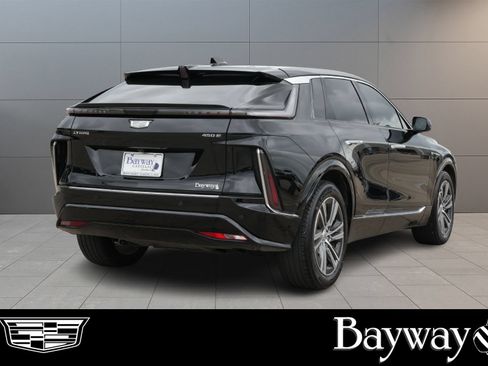 Certified 2024 Cadillac Lyriq Luxury RWD image 6