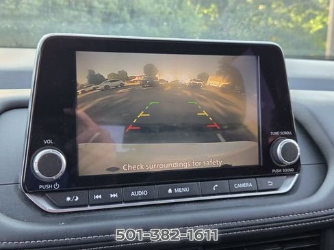 Used 2025 Nissan Rogue S AWD/4WD image 20