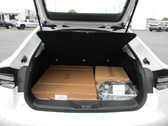 New 2026 Toyota Prius Plug-In Hybrid FWD image 18