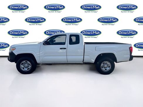 Used 2020 Toyota Tacoma SR image 4