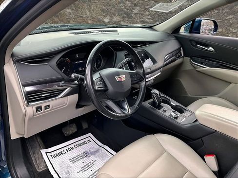 Used 2019 Cadillac XT4 Luxury w/ Trailering Package image 12