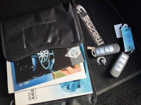 Used 2013 MAZDA MAZDA3 i Touring image 20