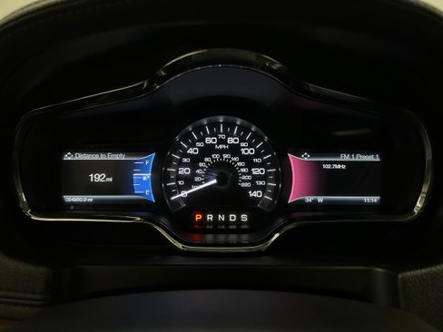 Used 2018 Lincoln MKT AWD image 15