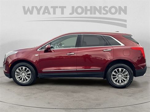 Used 2018 Cadillac XT5 Luxury image 2
