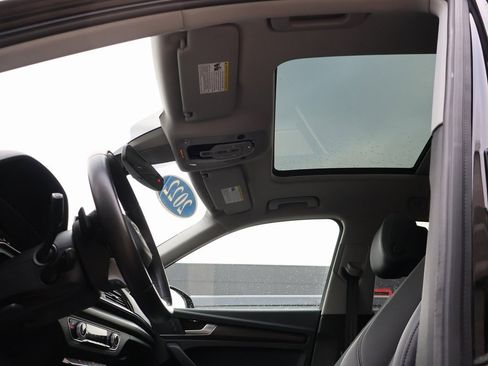 Used 2022 Audi Q5 2.0T Premium w/ Convenience Package image 40