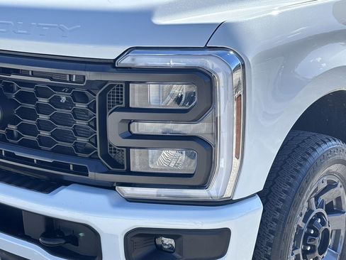 Used 2024 Ford F250 Lariat w/ Sport Appearance Package image 6