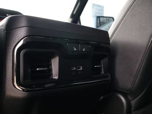 Used 2024 GMC Sierra 2500 AT4 w/ AT4 Premium Plus Package AWD/4WD image 9