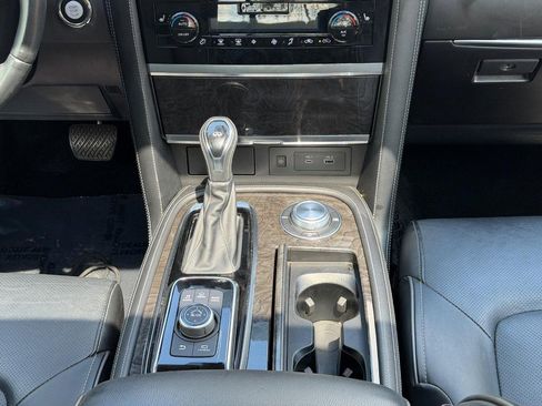 Used 2022 INFINITI QX80 Luxe w/ All-Season Package AWD/4WD image 15