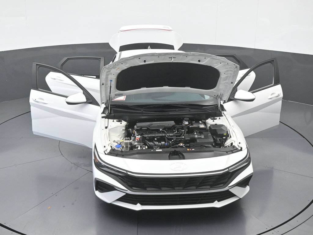 Used 2024 Hyundai Elantra SEL FWD image 71
