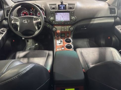 Used 2012 Toyota Highlander Limited w/ Tow Pkg AWD/4WD image 27