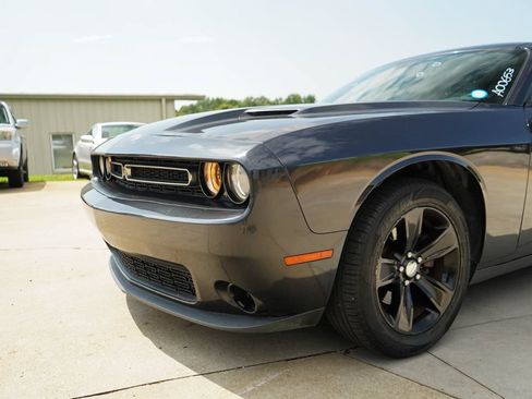 Used 2017 Dodge Challenger SXT RWD image 16