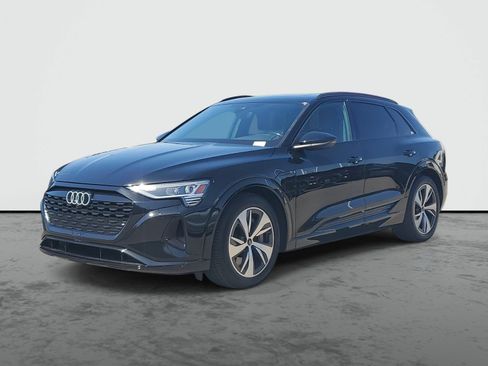 Used 2024 Audi Q8 e-tron Premium AWD/4WD image 2
