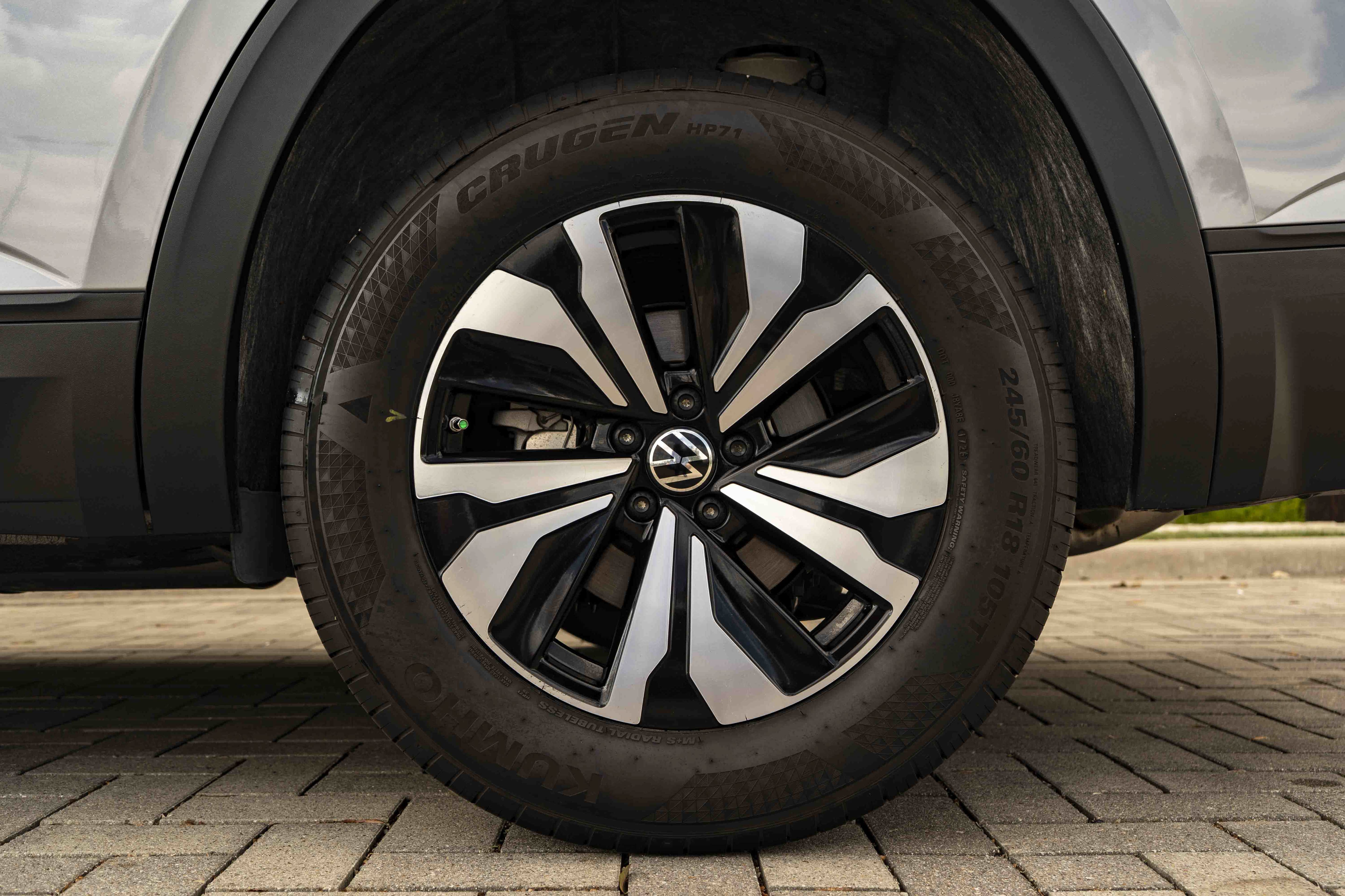 Certified 2026 Volkswagen Atlas SE FWD image 14