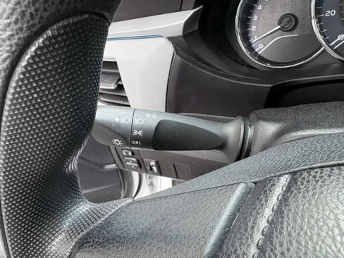 Used 2014 Toyota Corolla LE image 34