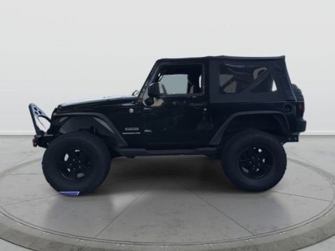 Used 2015 Jeep Wrangler Sport w/ Connectivity Group image 5