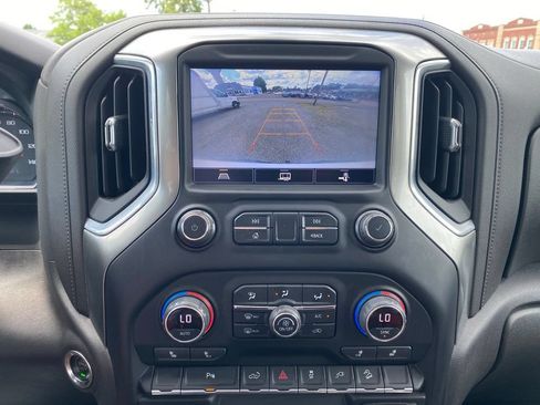 Used 2022 Chevrolet Silverado 1500 LT Trail Boss w/ LT Trail Boss Premium Package AWD/4WD image 15