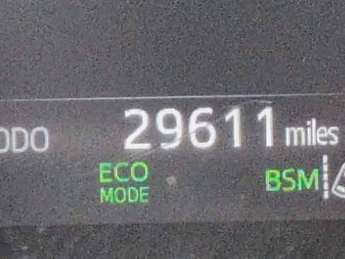 Used 2024 Toyota Camry SE w/ Convenience Package FWD image 30