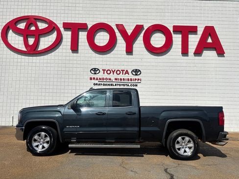 Used 2018 GMC Sierra 1500 SLE w/ SLE Value Package image 2